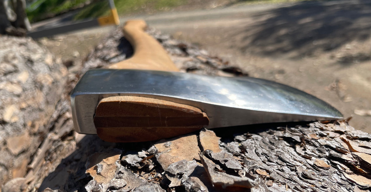 RA203 Reconditioned axe with 800mm spotted gum handle