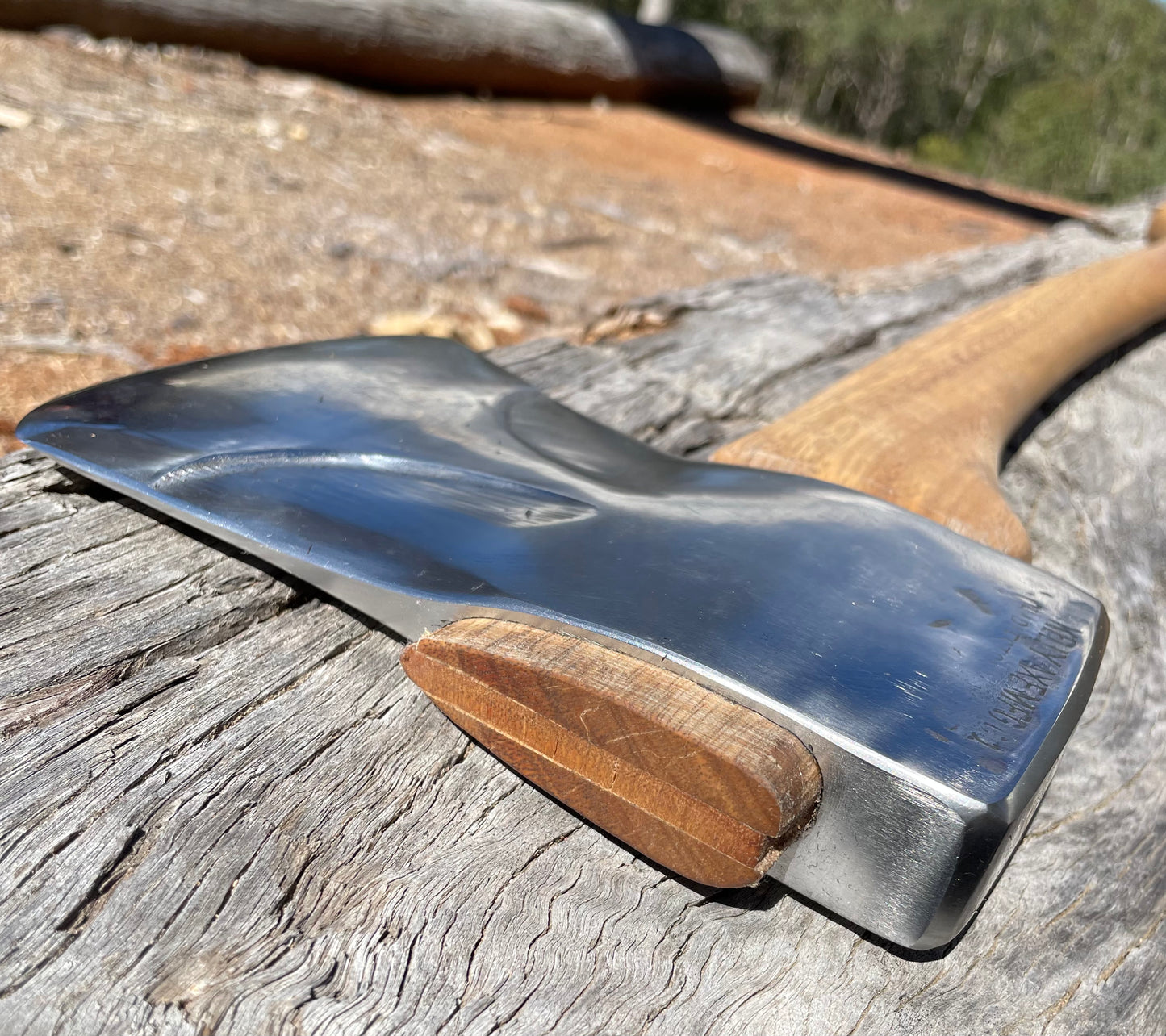 RA053 Reconditioned Kelly Charleston axe with 800mm spotted gum handle