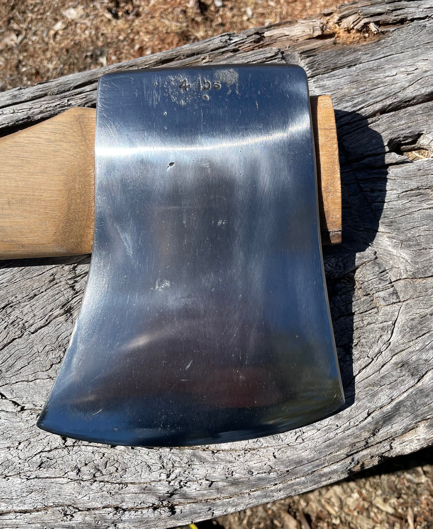 RA052 Reconditioned Fame 4lb axe 700mm spotted gum handle