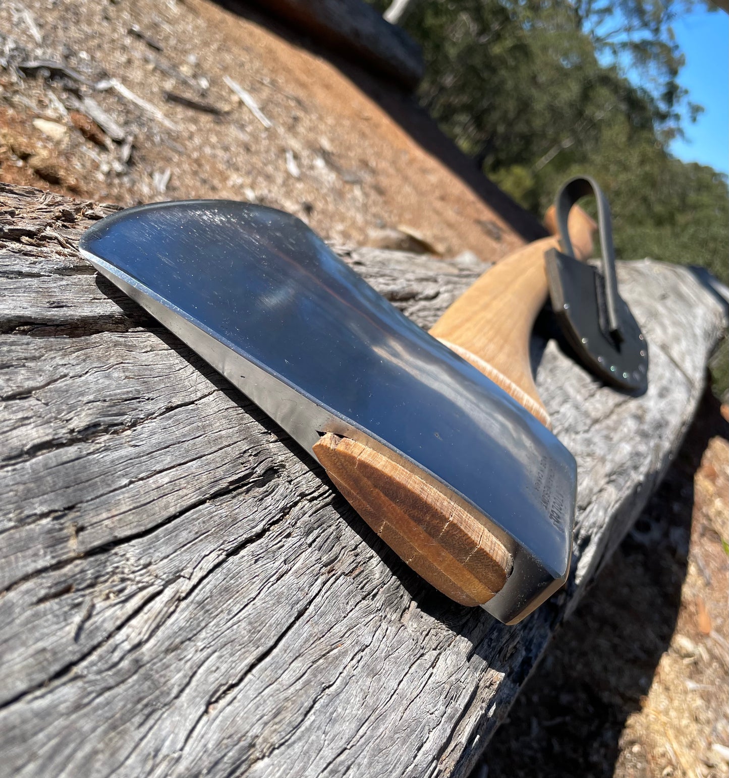 RA058 Reconditioned Kelly st Catharines Canada Tasmanian Pattern axe with 800mm spotted gum handle