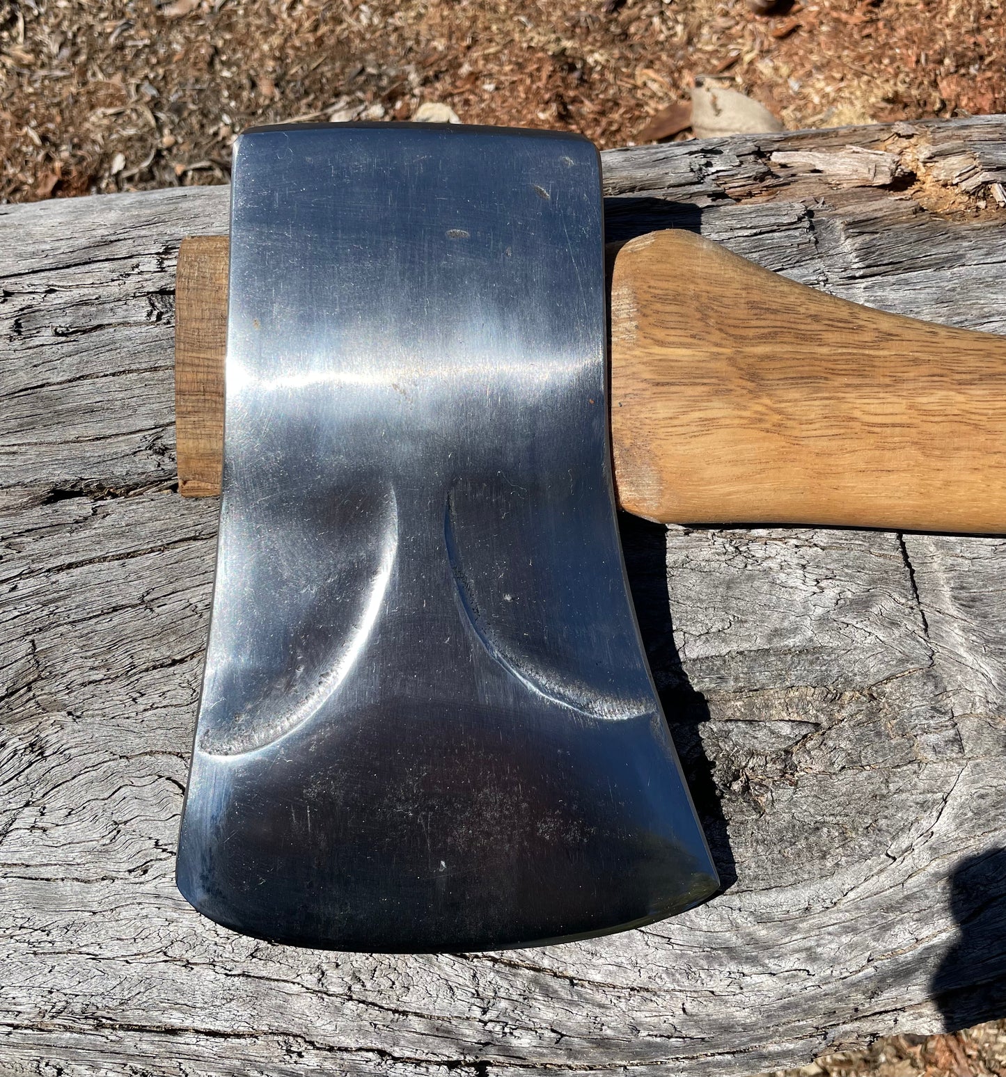 RA053 Reconditioned Kelly Charleston axe with 800mm spotted gum handle