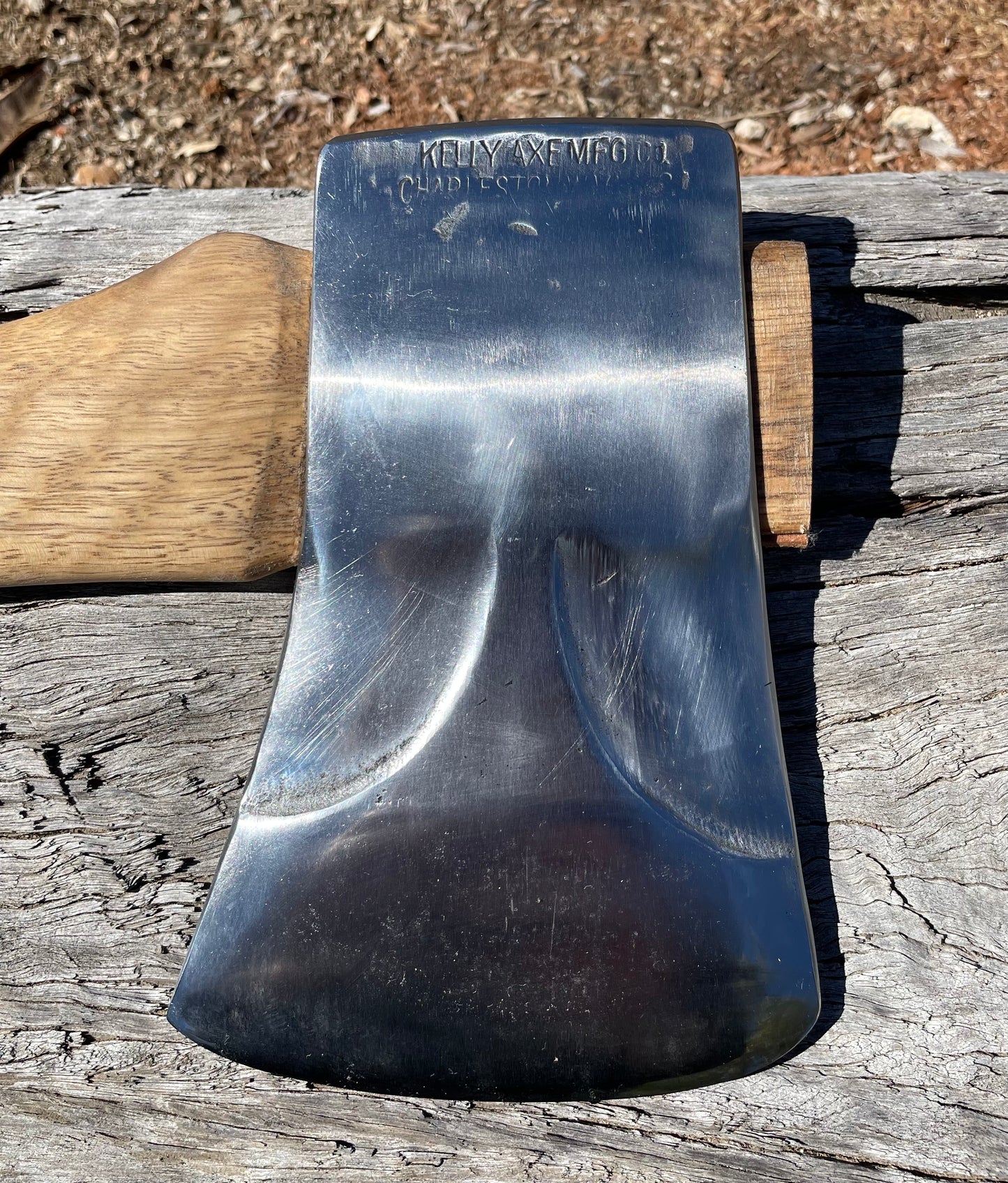 RA053 Reconditioned Kelly Charleston axe with 800mm spotted gum handle