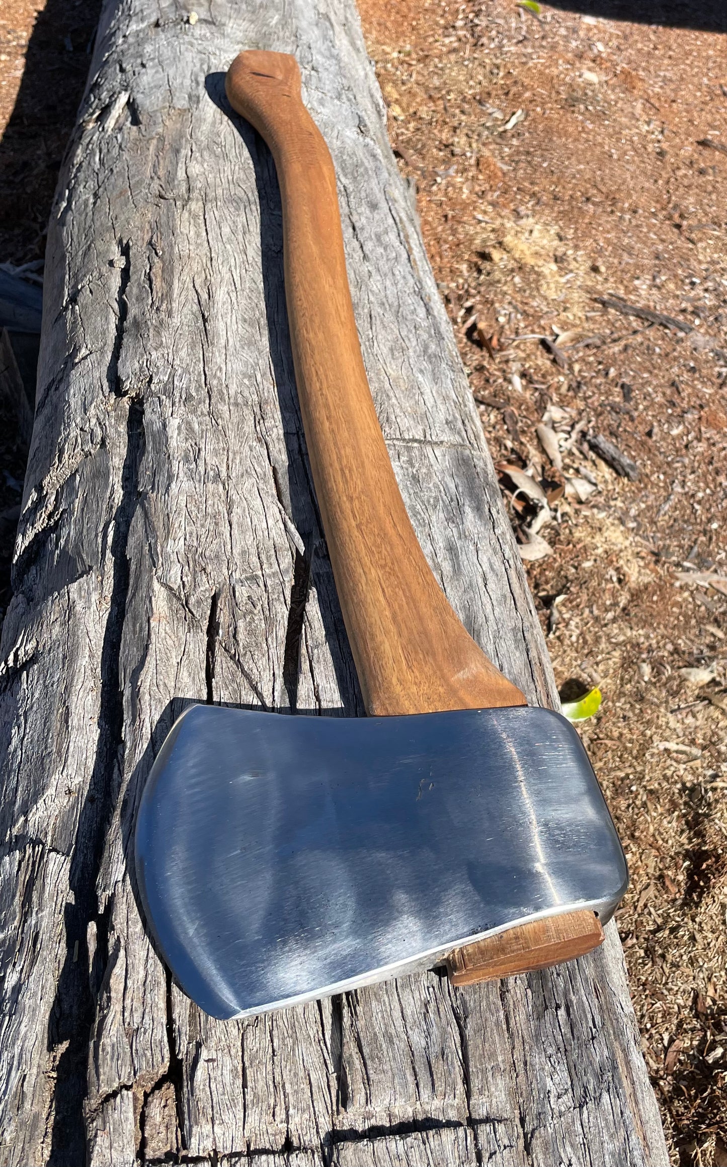 RA055 Reconditioned Gilpin Cannock 4lb axe with 800mm spotted gum handle