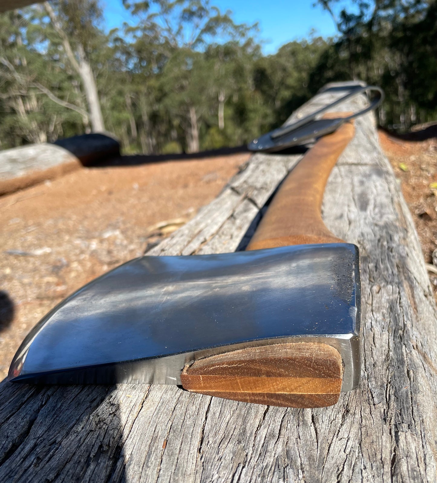 RA059 Reconditioned Kelly Dandenong Made in England Tasmanian Pattern axe with 800mm spotted gum handle