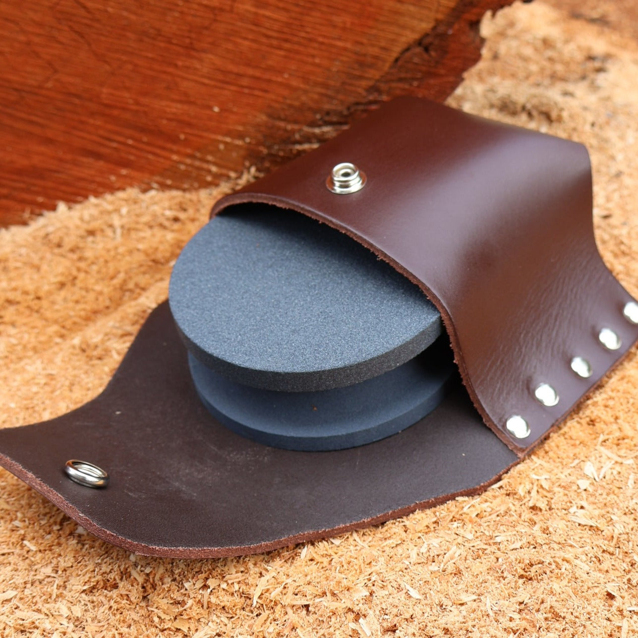 Large Sharpening Stone in Brown Leather Pouch (Belt Mountable)