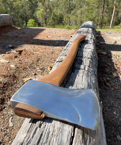 RA062 Reconditioned Kelly St Catharines Made in Canada axe with 800mm spotted gum handle