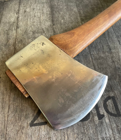 RA072 Reconditioned Kelly St Catharines axe with 800mm spotted gum handle