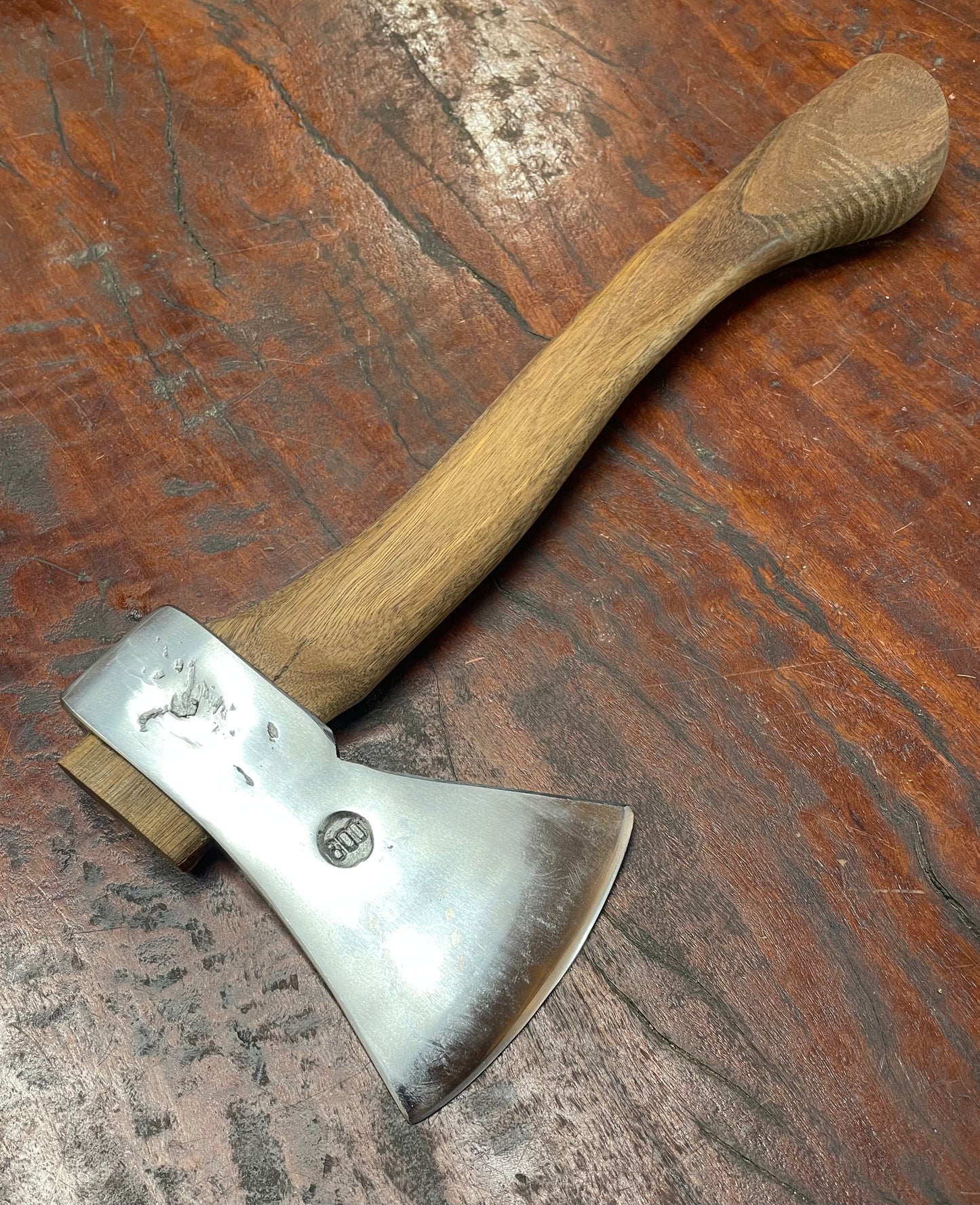 RA078 Reconditioned European hatchet with 370mm spotted gum handle