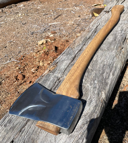 RA053 Reconditioned Kelly Charleston axe with 800mm spotted gum handle