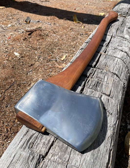 RA072 Reconditioned Kelly St Catharines axe with 800mm spotted gum handle