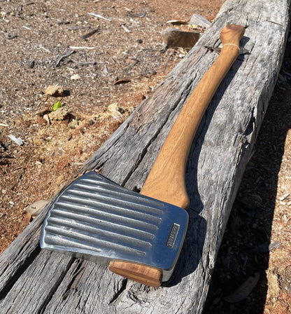 RA051 Reconditioned Keesteel Washboard  800mm spotted gum handle