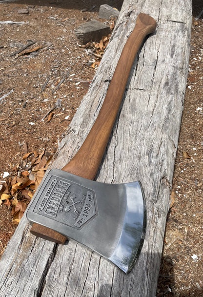 Series 3 Knockabout Axe with 700mm spotted gum handle 2.1kg. including leather cover