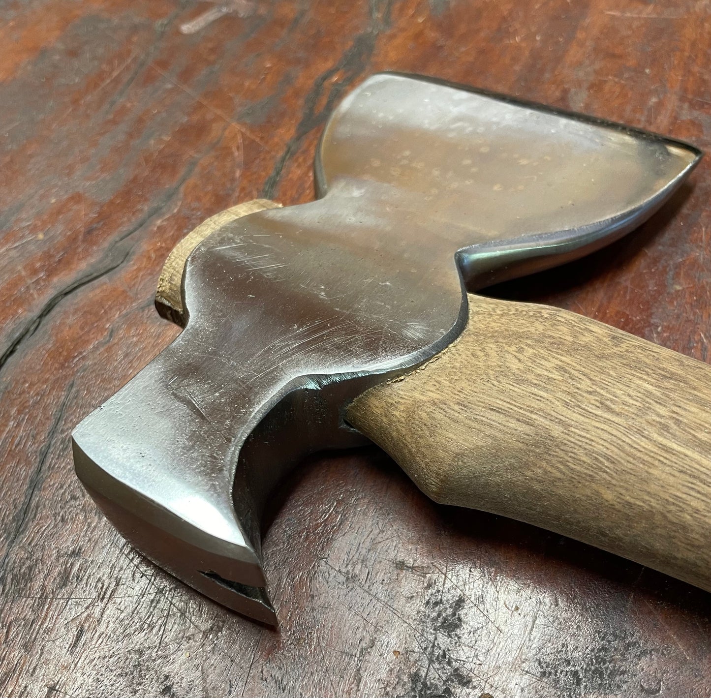 RA077 Reconditioned Plumb Carpenters hatchet with 370mm spotted gum handle