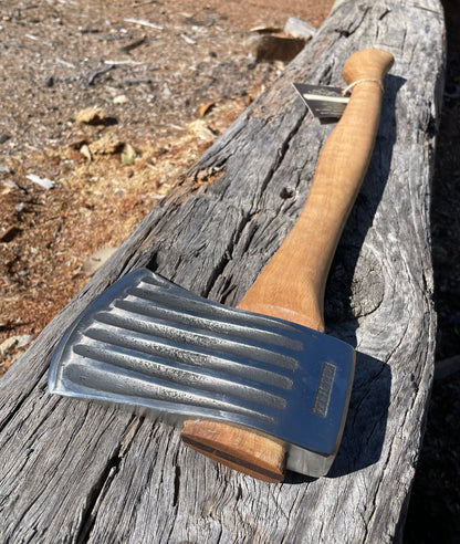RA050 Reconditioned Keesteel Washboard 3 1/2lb 610mm spotted gum handle