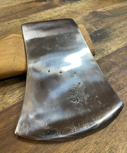 Reconditioned HB 4 1/2lb Axe    RA091