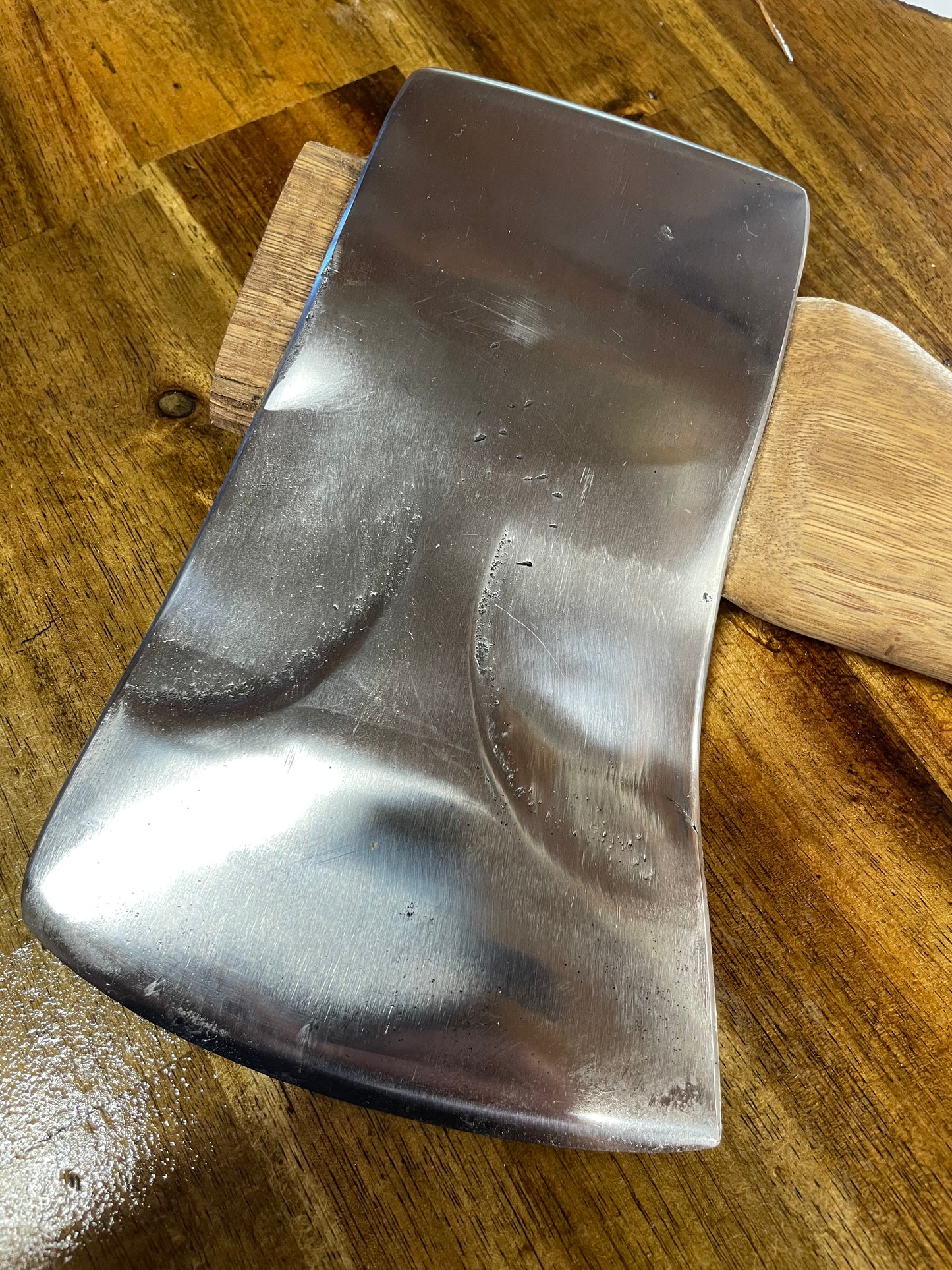 RA108 Reconditioned Kelly Charleston axe with 800mm spotted gum handle