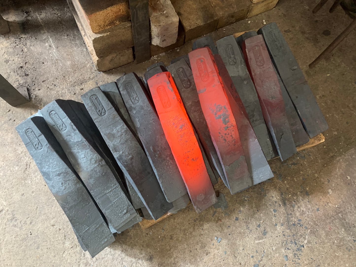 Twisted Steel Splitting Wedge.  IN PRODUCTION